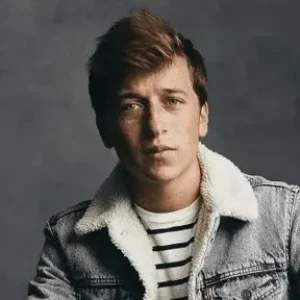 Skyler Gisondo